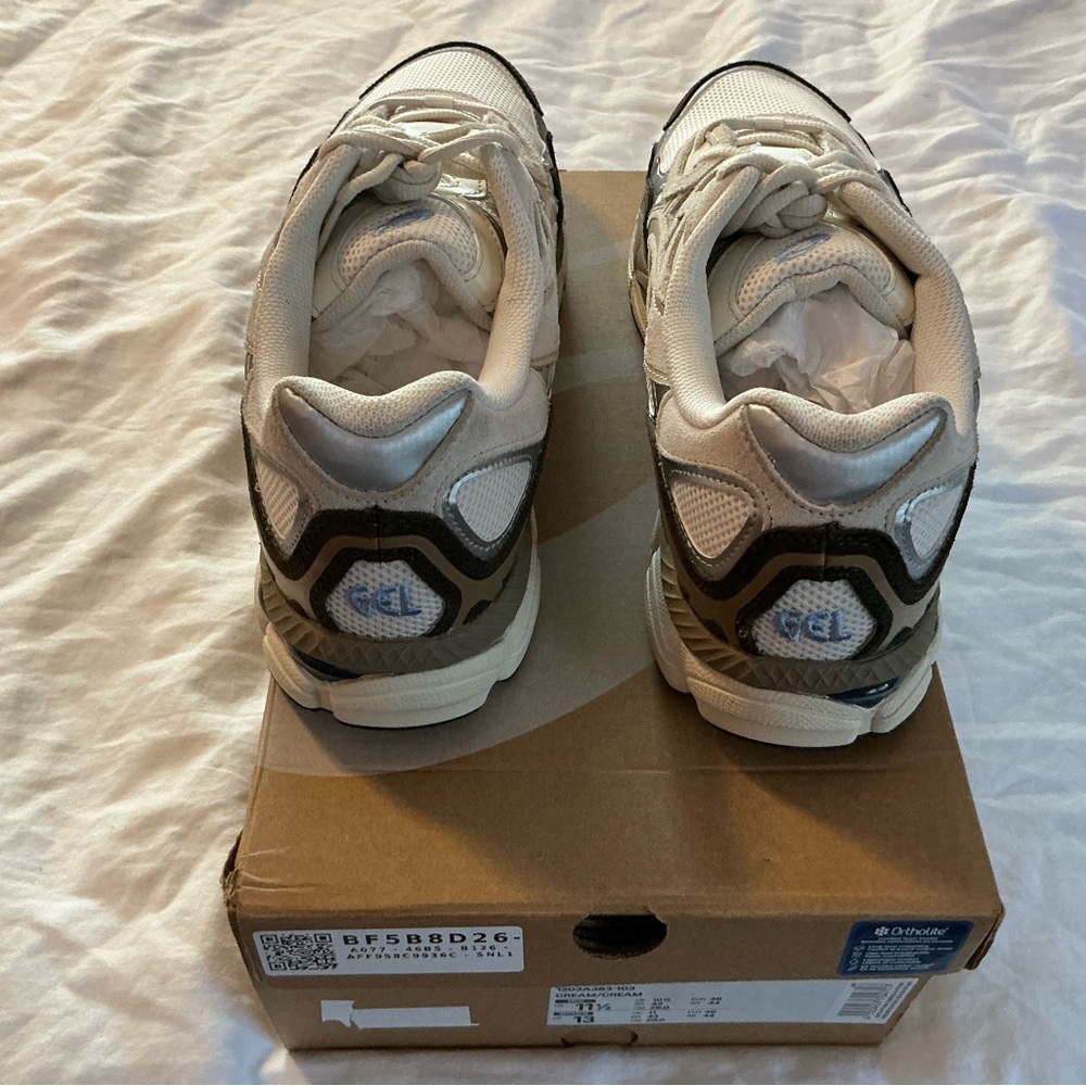 Asics White and Black Athletic Shoes - Picture 3 of 6